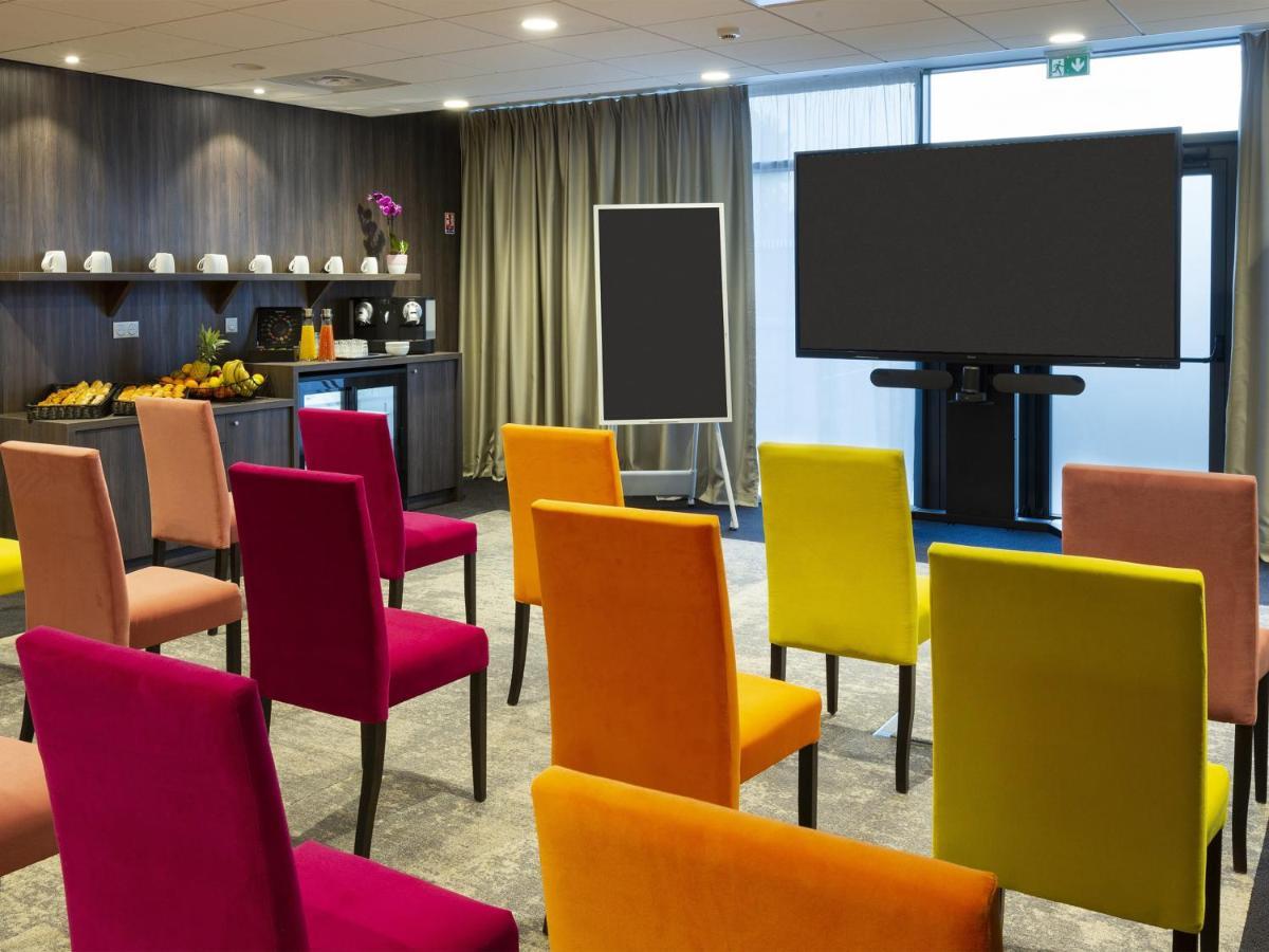 Hotel Roi Soleil Prestige Plaisir - St Quentin 外观 照片