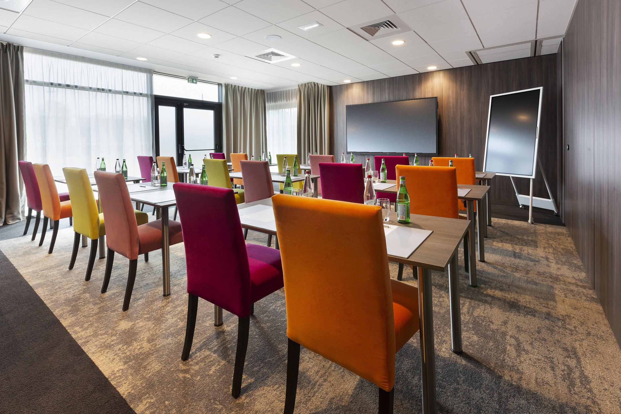 Hotel Roi Soleil Prestige Plaisir - St Quentin 外观 照片